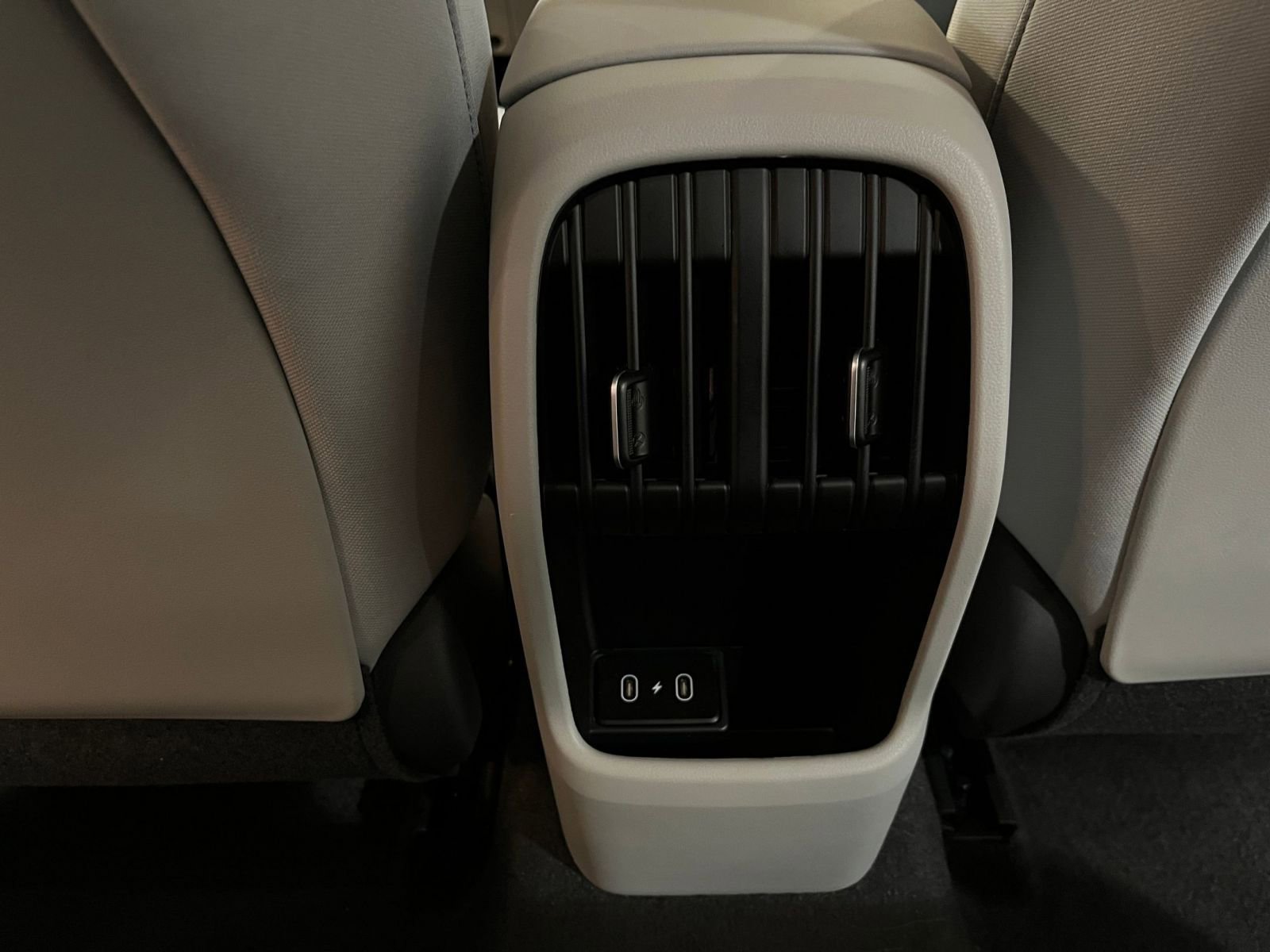 Used 2025 Hyundai Kona SEL image 23