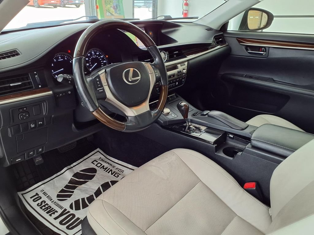 Used 2013 Lexus ES 350 w/ Luxury Pkg FWD image 13
