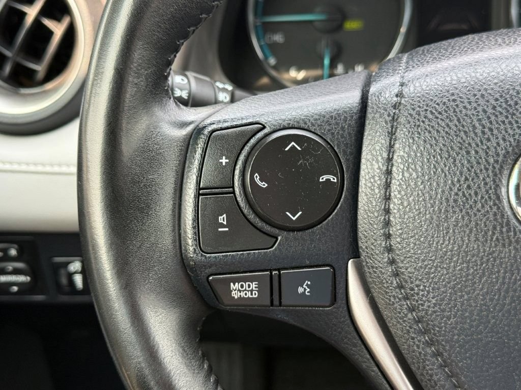 Used 2017 Toyota RAV4 Limited w/ Advanced Technology Package AWD/4WD image 32