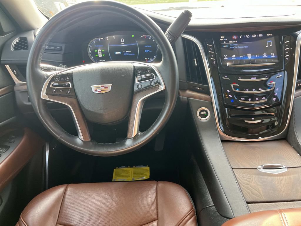 Used 2017 Cadillac Escalade Premium Luxury RWD image 11