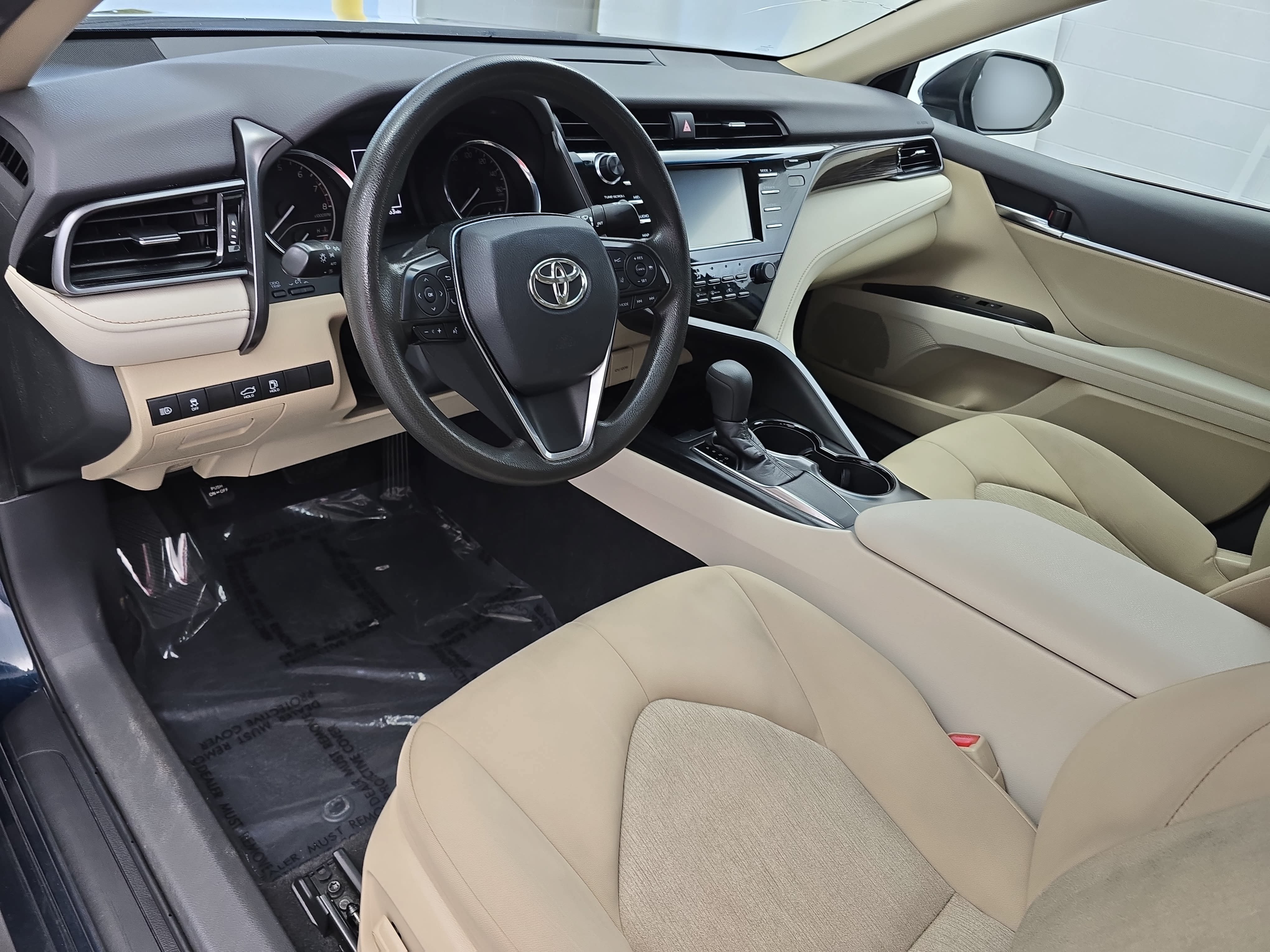 Used 2019 Toyota Camry LE FWD image 15