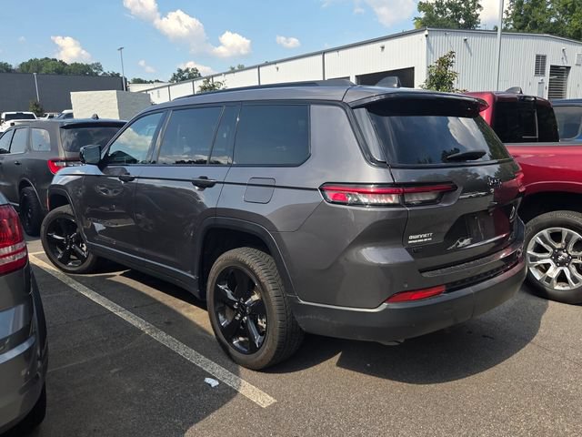 Used 2023 Jeep Grand Cherokee L Laredo RWD image 4
