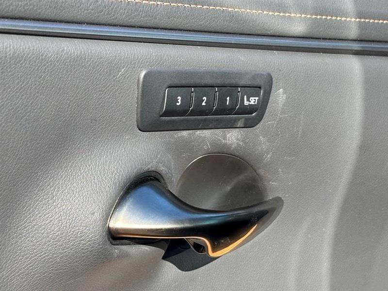 Used 2024 Lexus ES 350 w/ Premium Package image 14