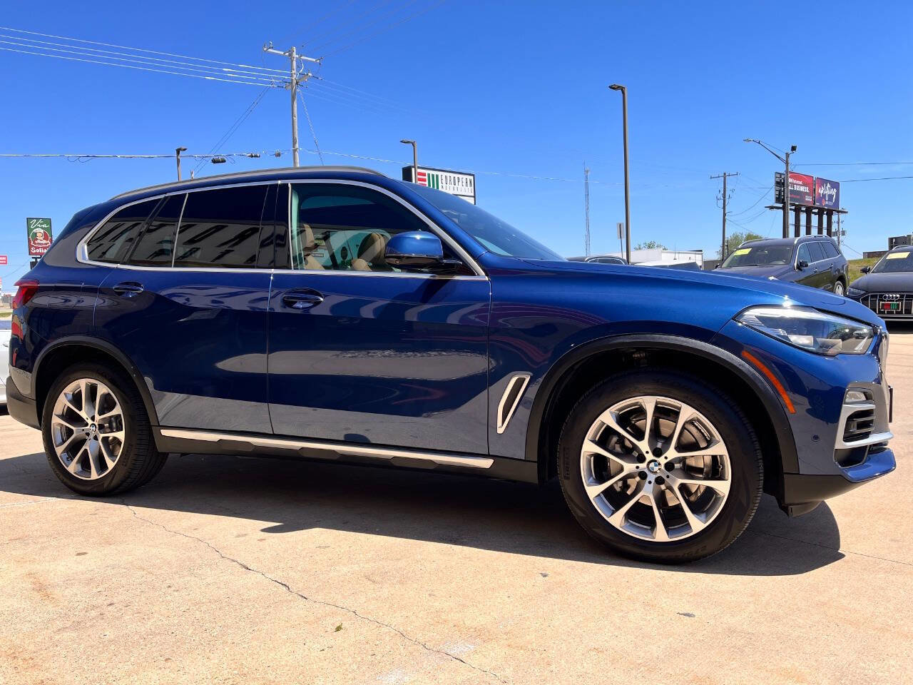 Used 2019 BMW X5 xDrive40i w/ Premium Package AWD/4WD image 6
