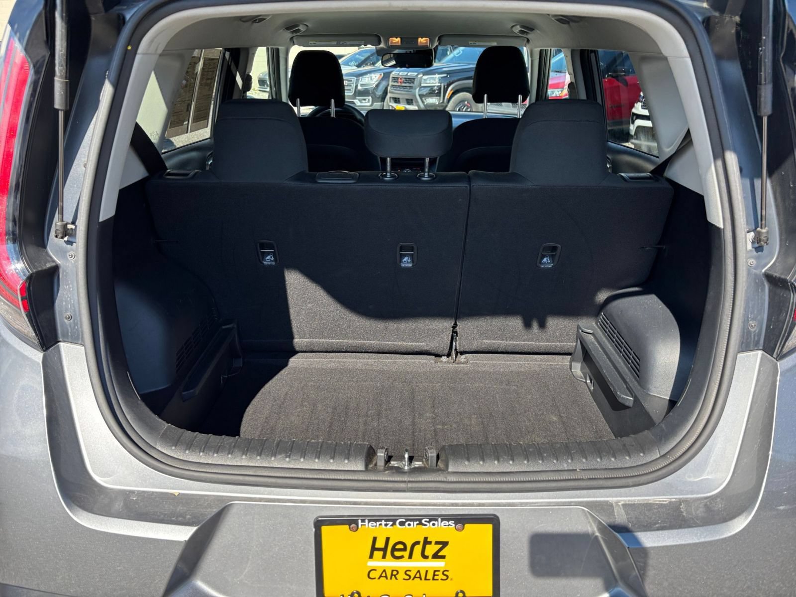 Used 2025 Kia Soul LX w/ LX Technology Package FWD image 29