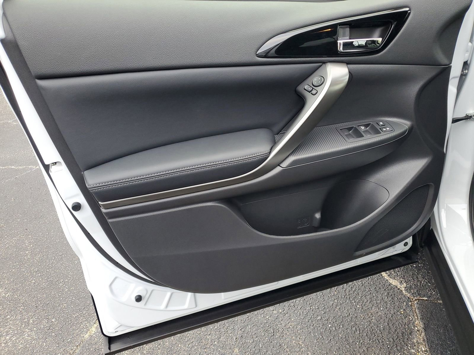 New 2026 Mitsubishi Eclipse Cross Black Edition image 8