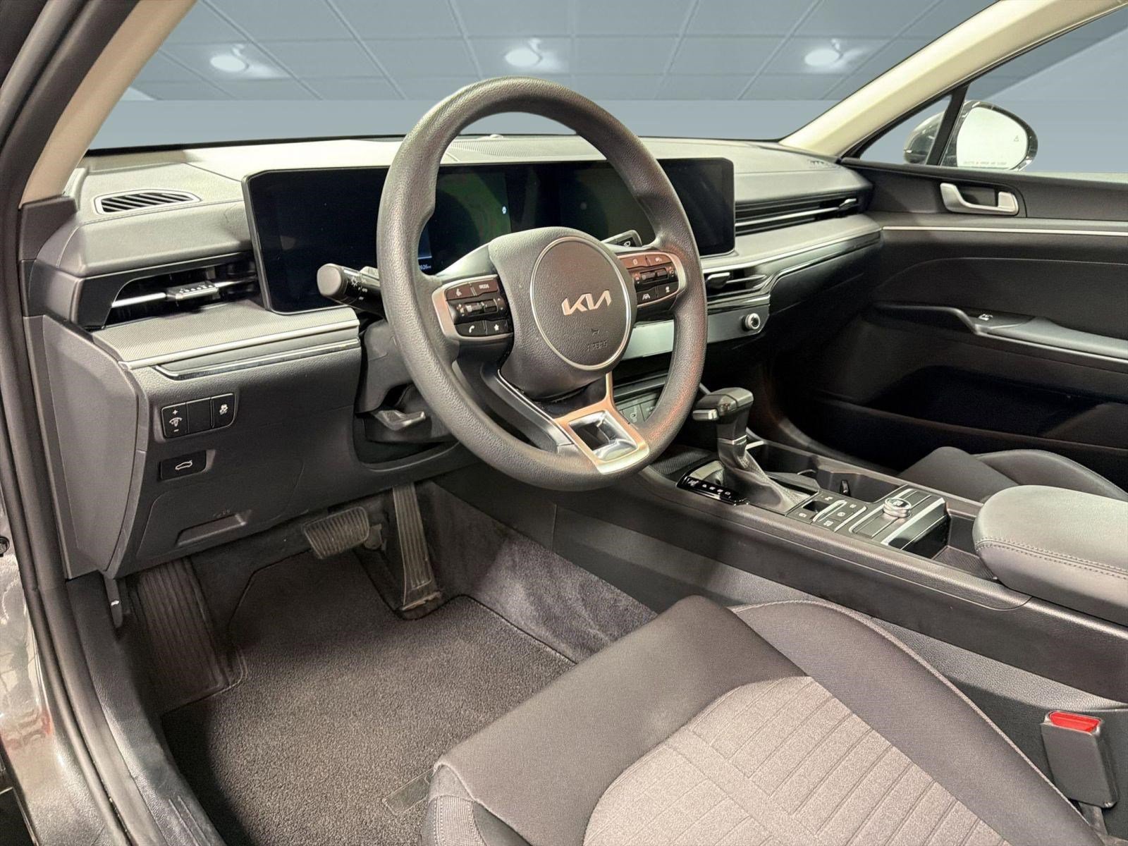 Used 2025 Kia K5 LXS image 4