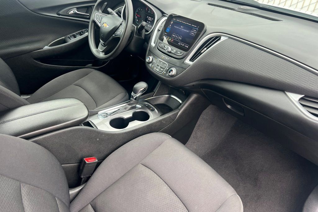 Used 2024 Chevrolet Malibu LT image 12