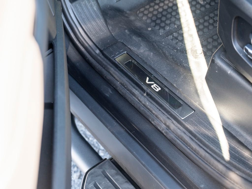 New 2026 Land Rover Defender 130 V8 image 16