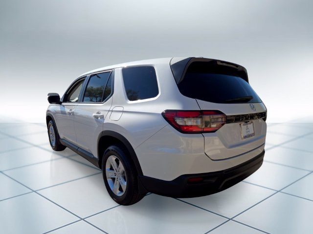 Certified 2023 Honda Pilot LX image 7