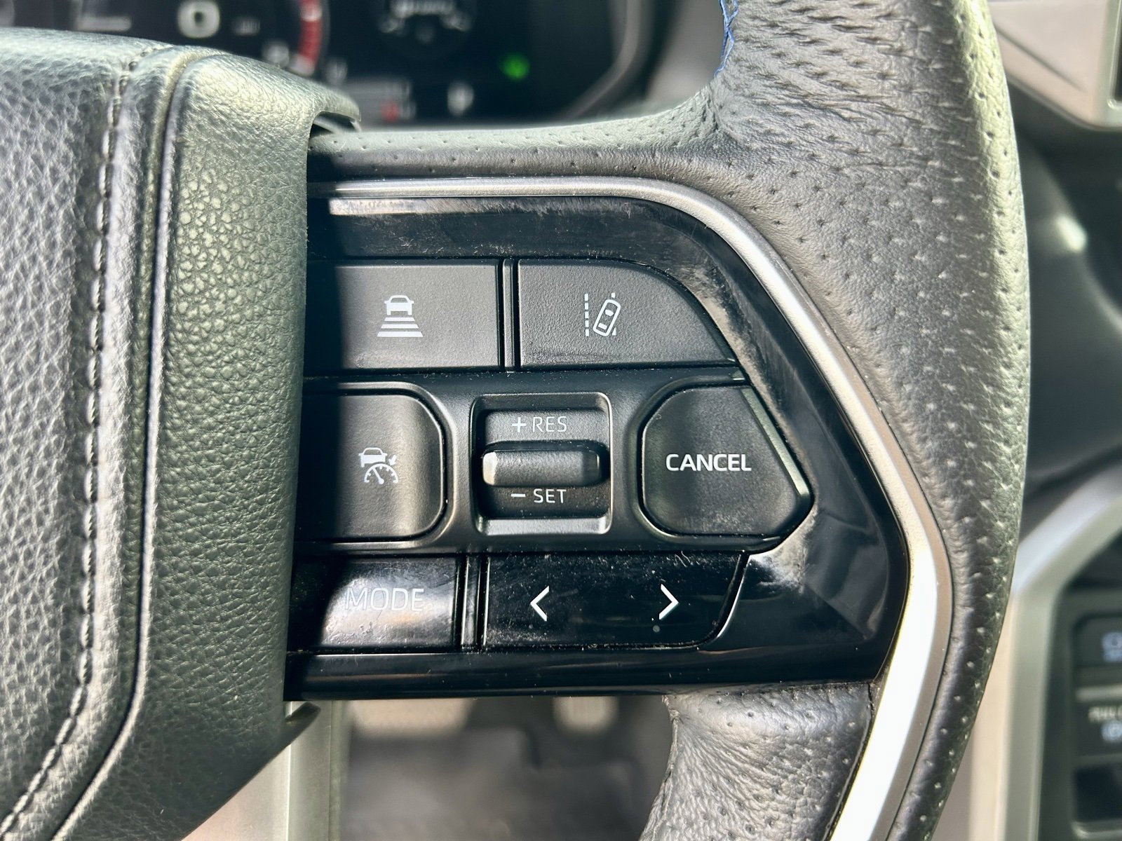 Used 2023 Toyota Tundra Platinum w/ Advanced Package image 19