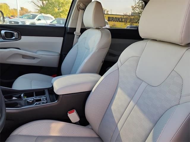 New 2025 Kia Sorento EX w/ Panoramic Sunroof Package FWD image 13