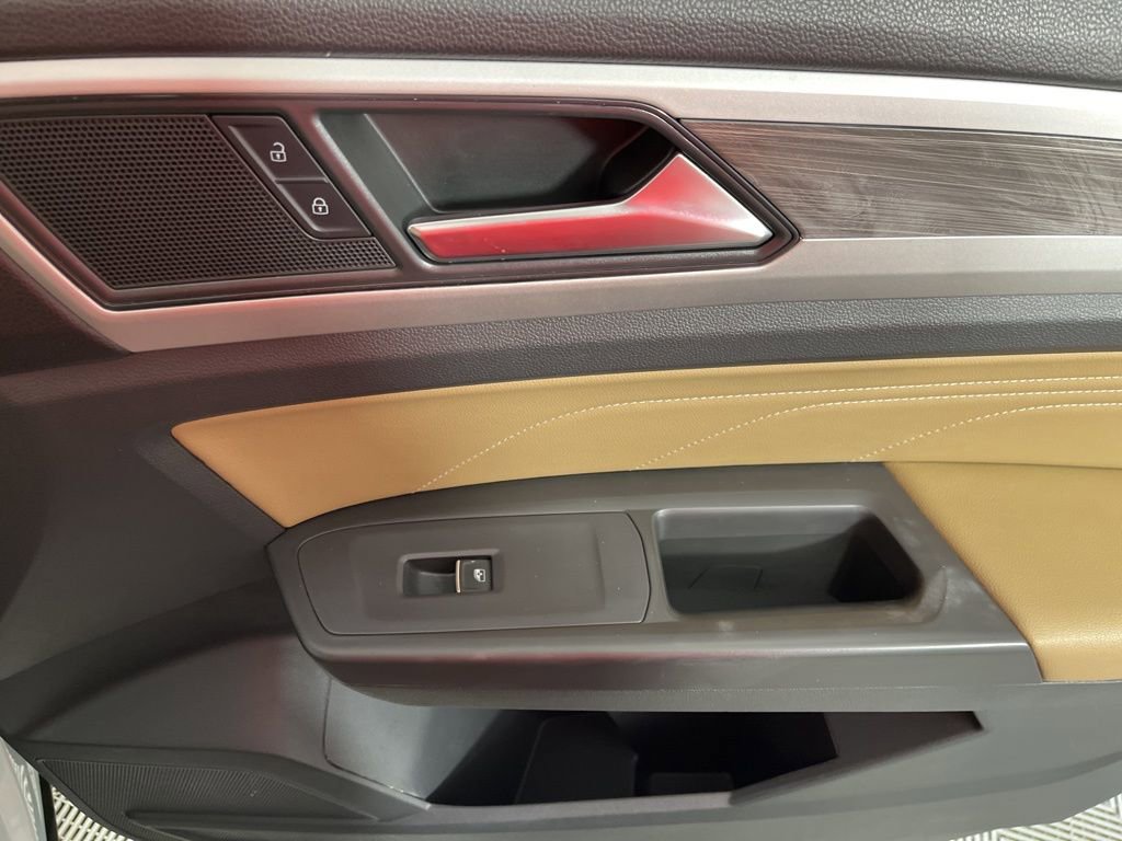 Used 2022 Volkswagen Atlas Cross Sport SE w/ Panoramic Sunroof Package image 21