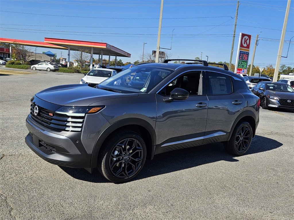 New 2026 Nissan Kicks SR w/ Cold Weather Package image 3