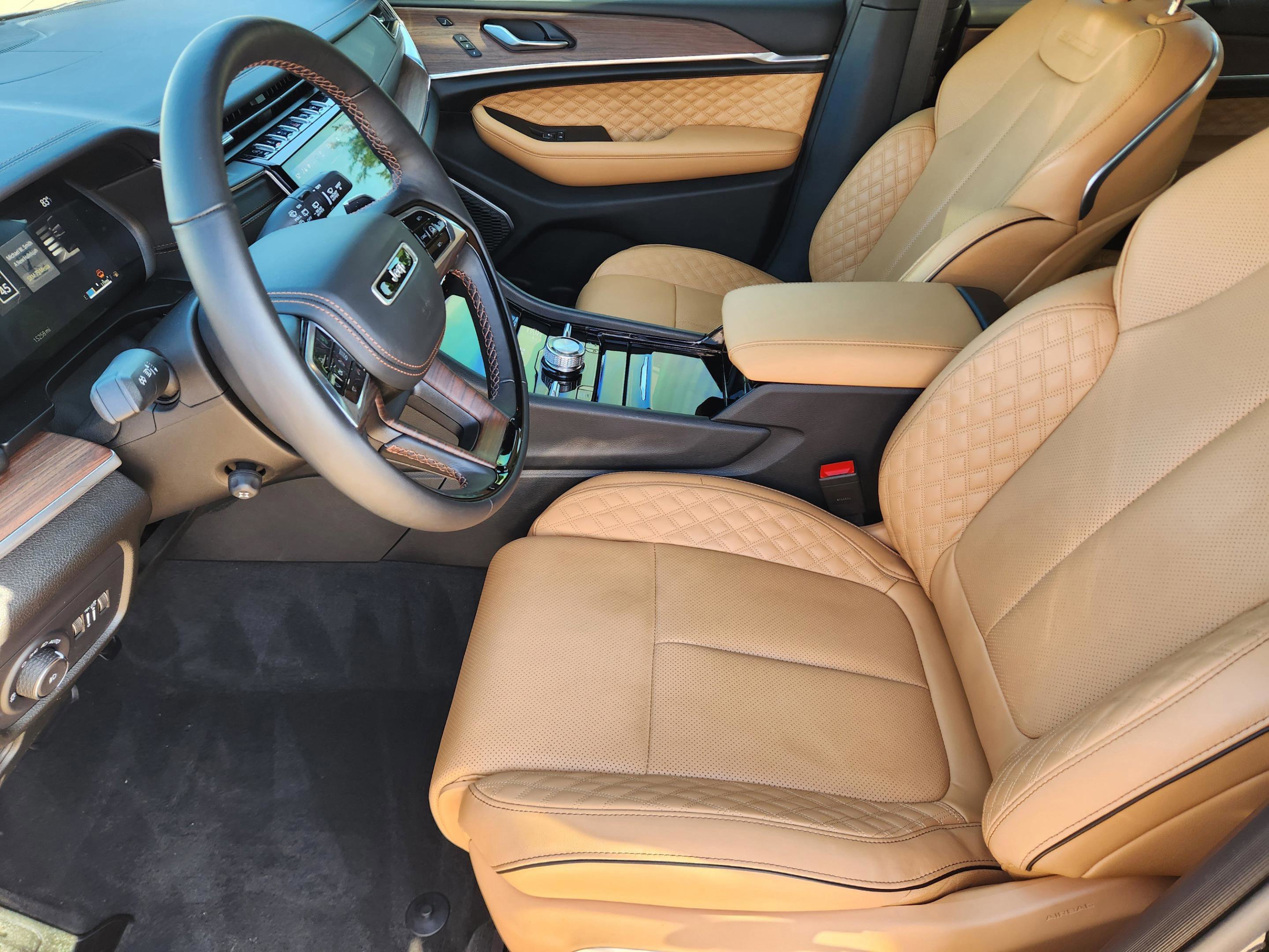 Used 2025 Jeep Grand Cherokee L Summit w/ Obsidian Package AWD/4WD image 33