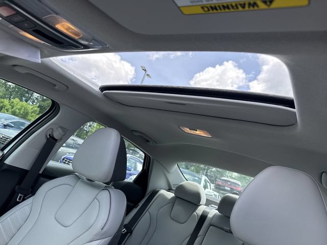 Certified 2025 Hyundai Elantra Limited FWD image 32