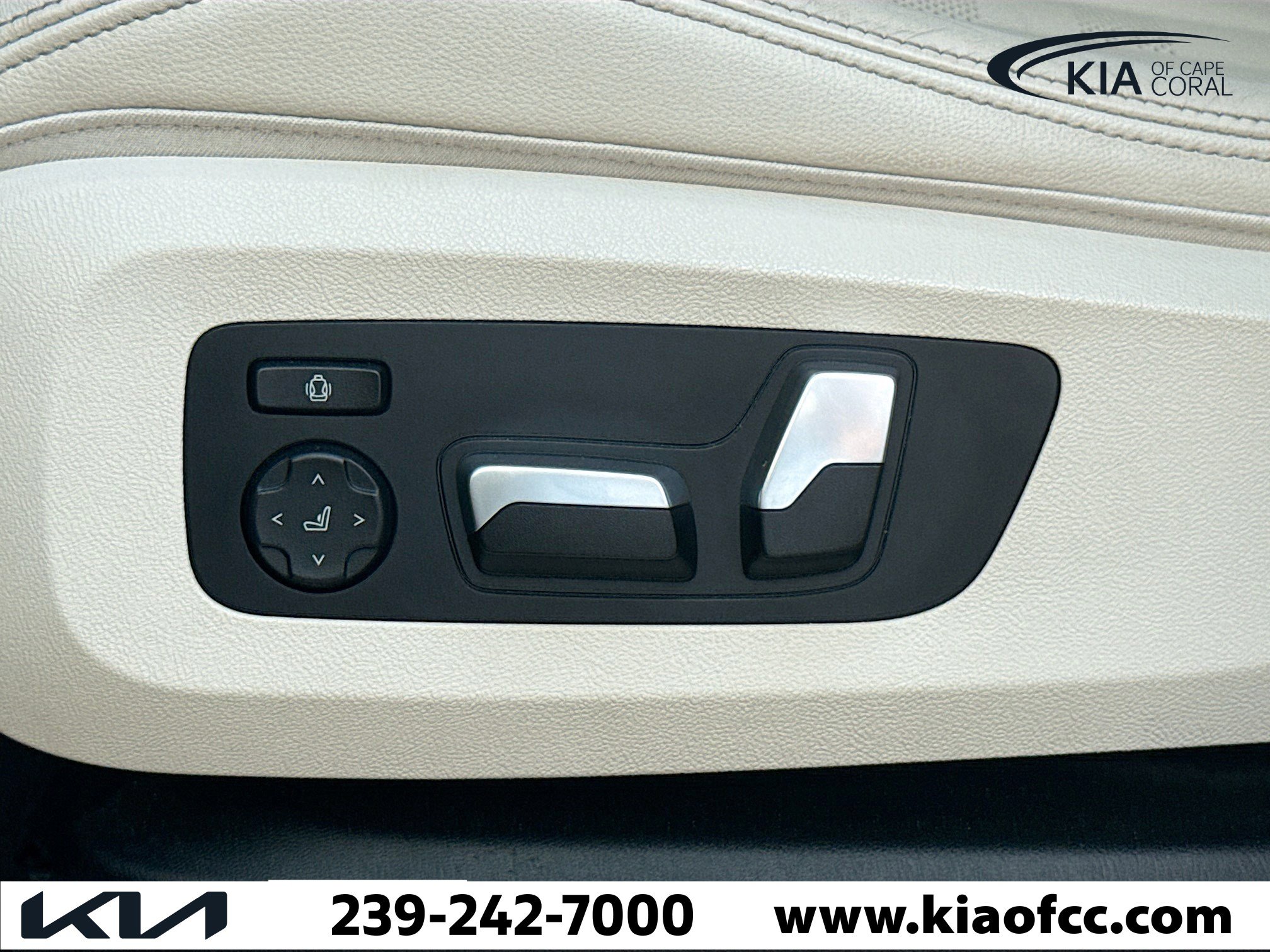 Used 2020 BMW X5 xDrive40i w/ Premium Package image 25