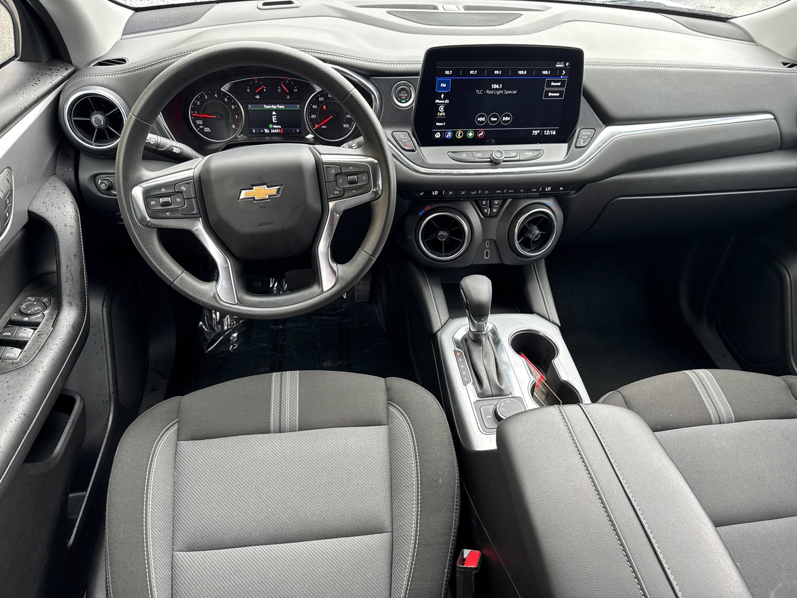 Used 2025 Chevrolet Blazer LT FWD image 22