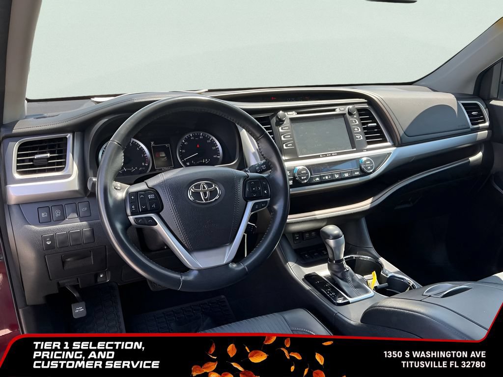 Used 2018 Toyota Highlander Plus w/ Carpet Mat Package (TMS) AWD/4WD image 23
