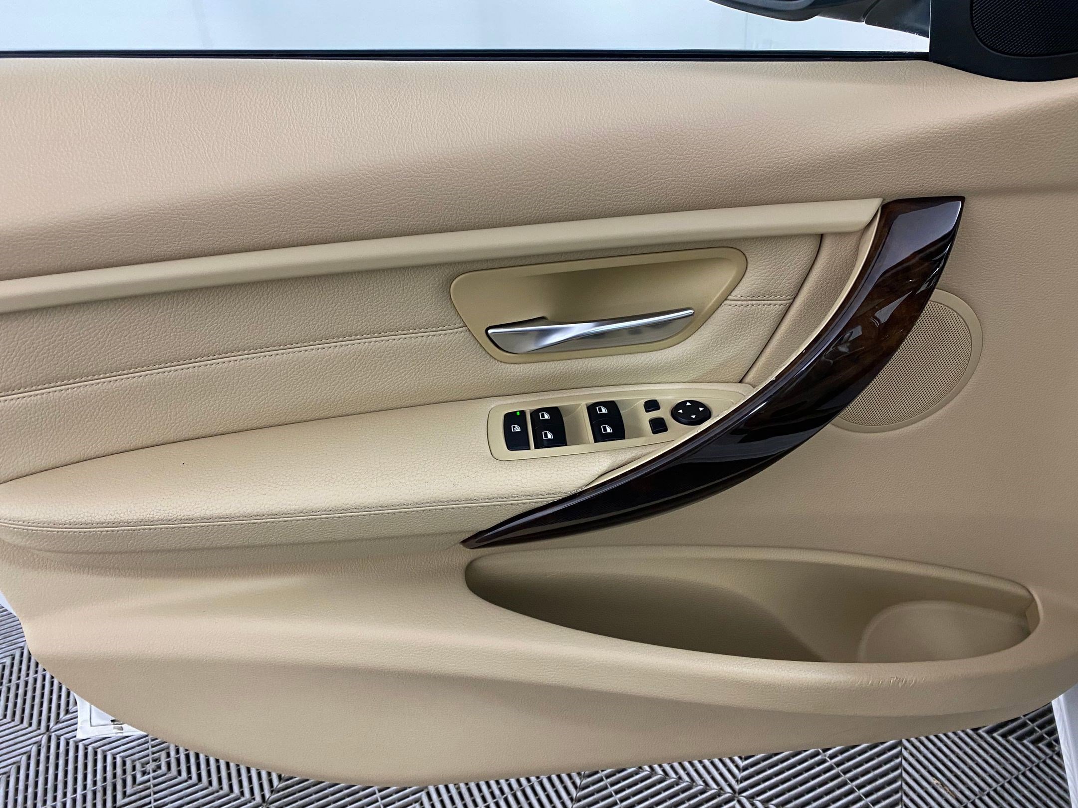 Used 2014 BMW 328i Sedan image 11