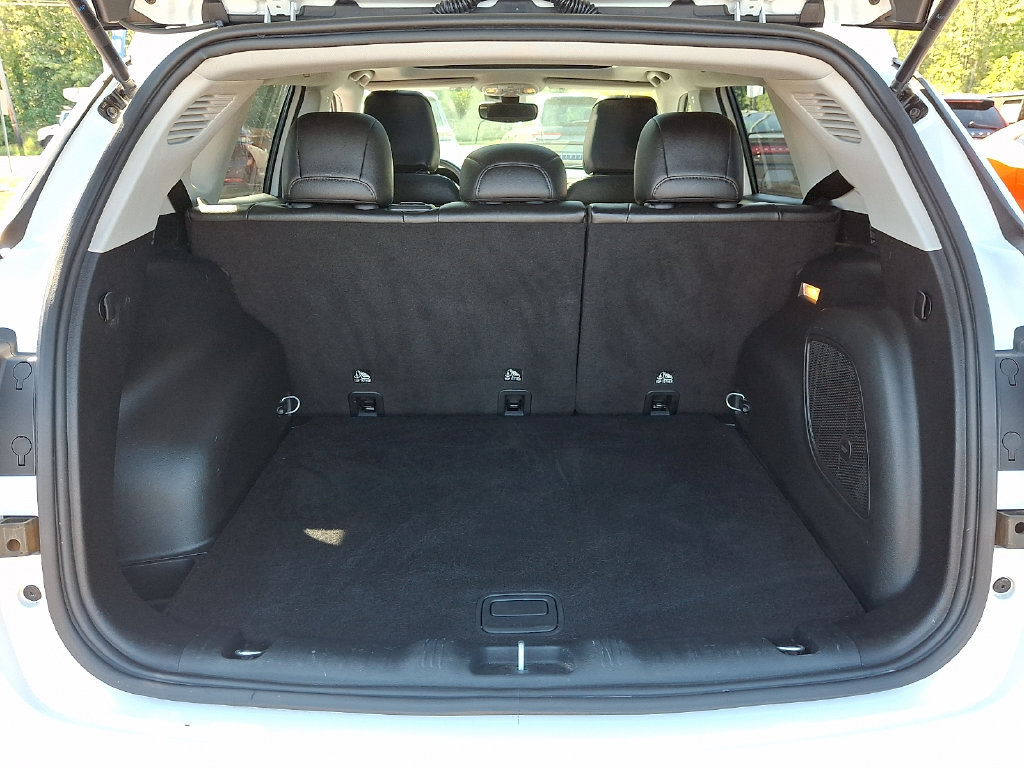Used 2022 Jeep Compass Latitude w/ Sun and Sound Group AWD/4WD image 32