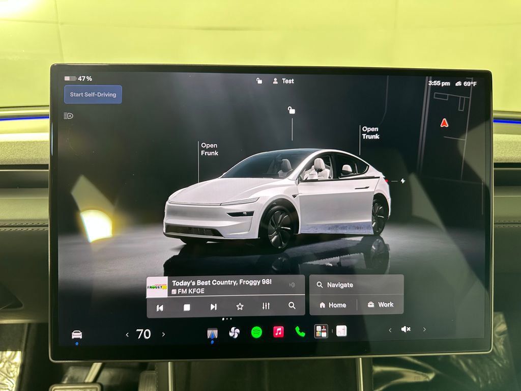 Used 2026 Tesla Model Y AWD image 35