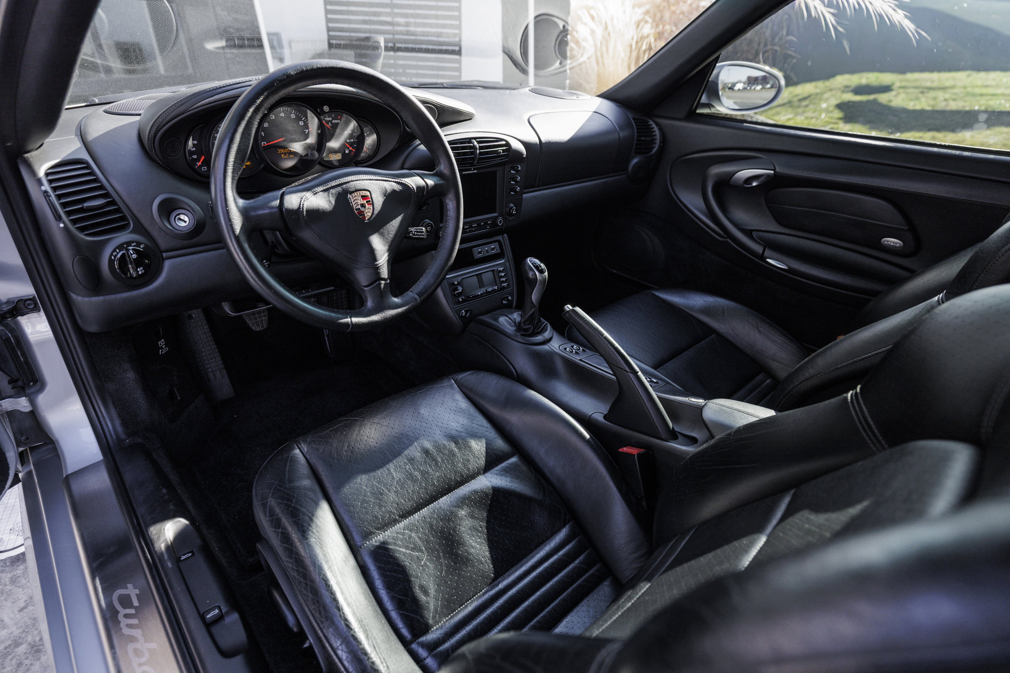 Used 2001 Porsche 911 Turbo image 9