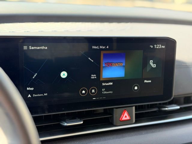 Used 2025 Kia Carnival EX image 15