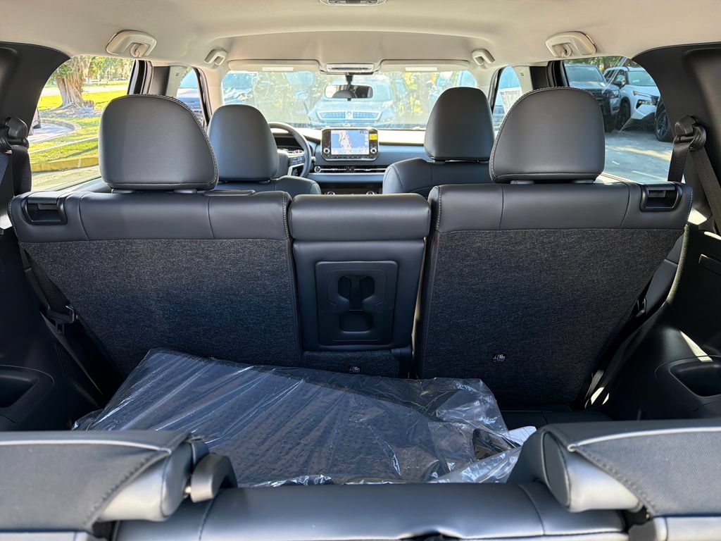 Used 2026 Nissan Rogue SL AWD/4WD image 35