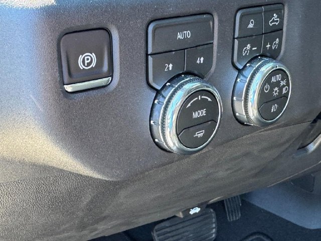 Used 2026 GMC Sierra 1500 SLT w/ Max Trailering Package AWD/4WD image 22