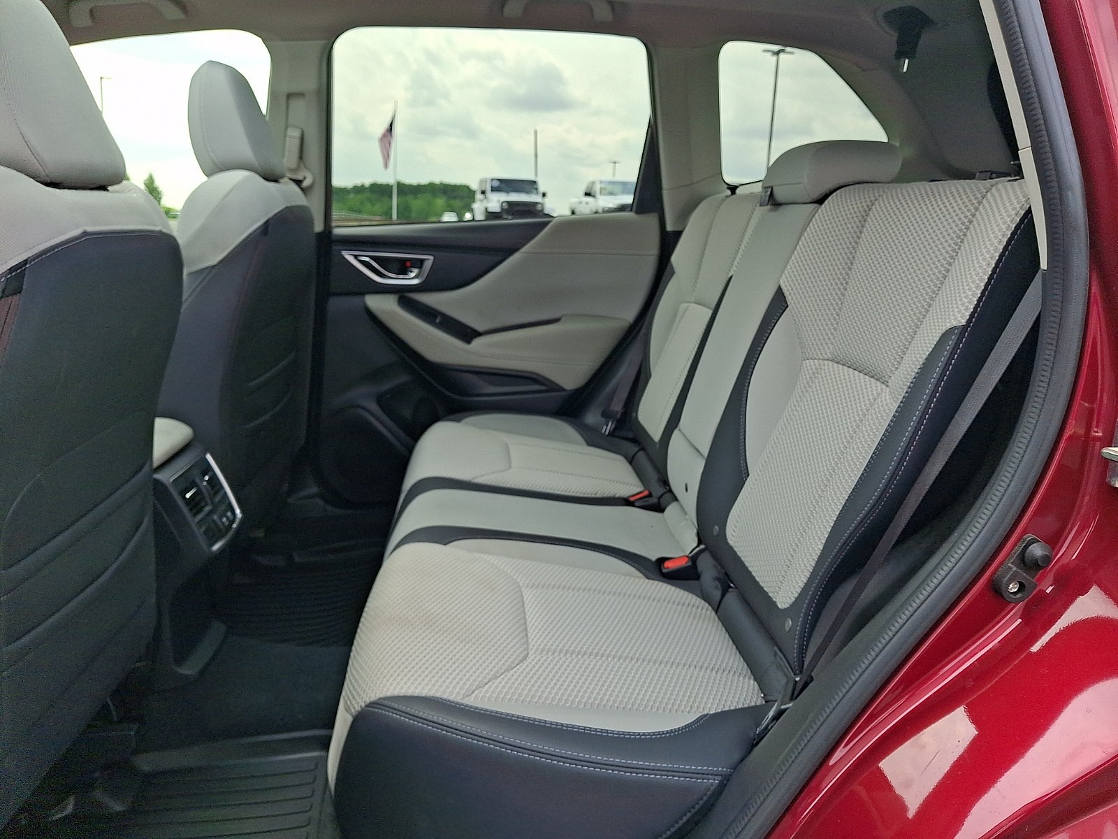 Used 2019 Subaru Forester Premium AWD/4WD image 11