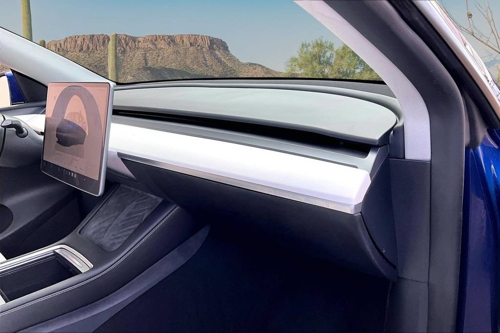 Used 2025 Tesla Model Y Long Range RWD image 17