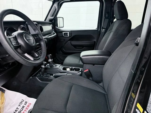 Used 2023 Jeep Wrangler Unlimited w/ Sun & Screen Package AWD/4WD image 17