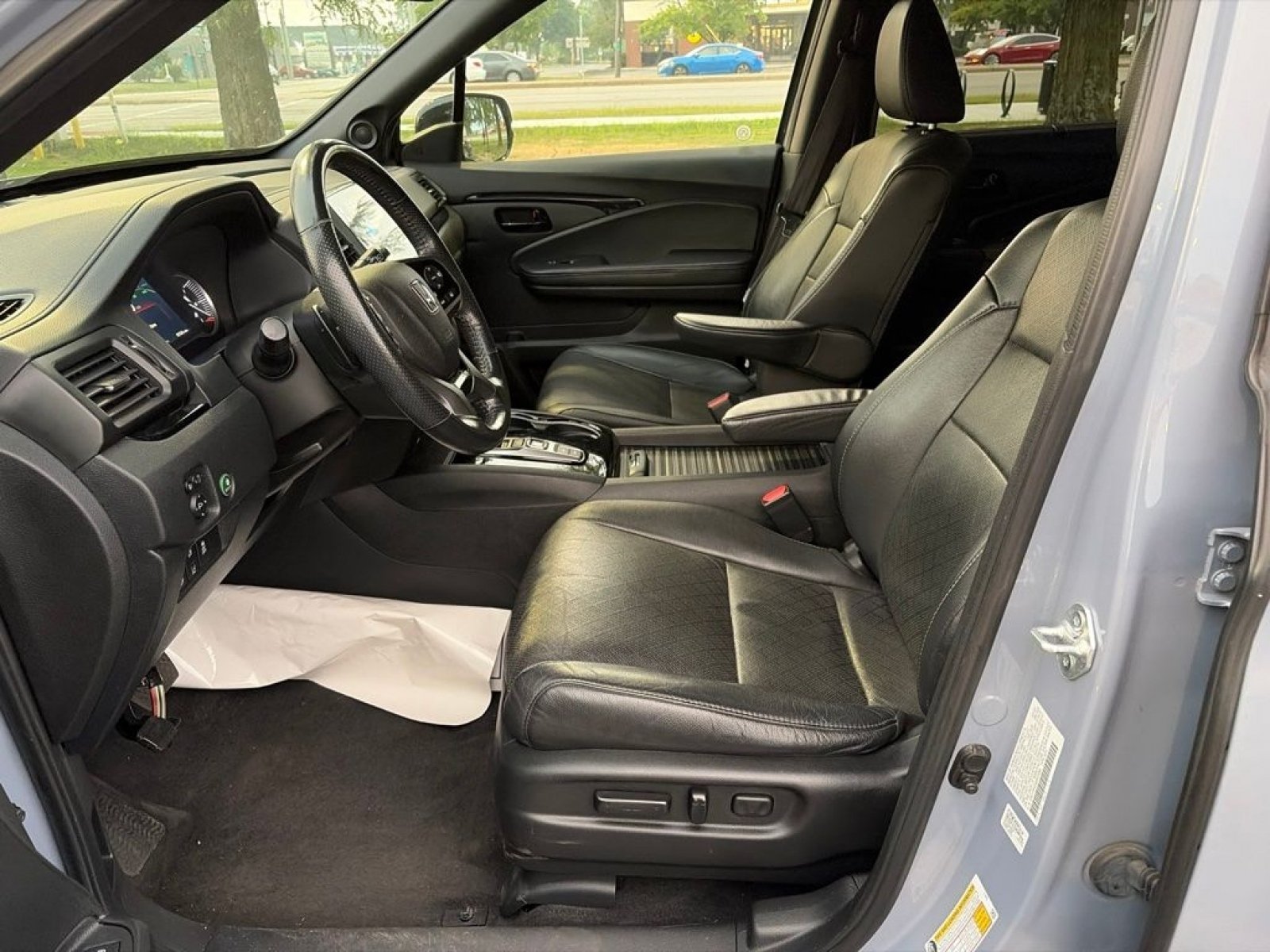 Used 2022 Honda Passport Elite image 14