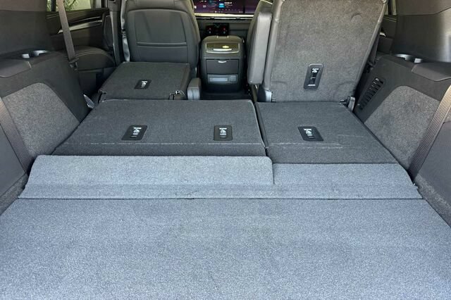 New 2026 Cadillac Escalade Sport w/ Touring Package AWD/4WD image 16