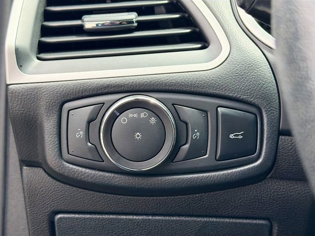 Used 2016 Ford Edge SEL w/ Equipment Group 201A image 32
