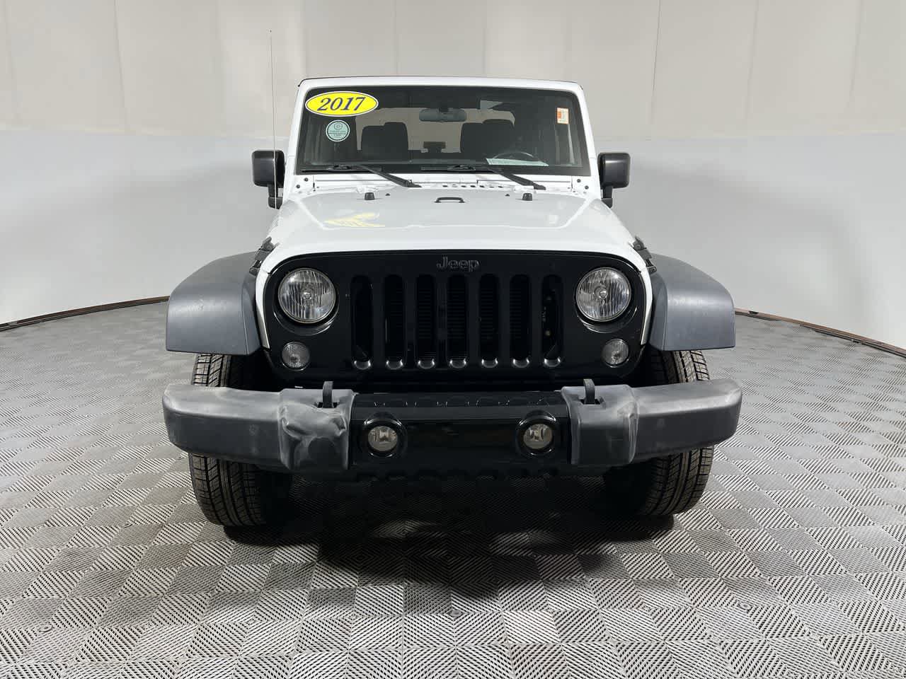 Used 2017 Jeep Wrangler Sport AWD/4WD image 3