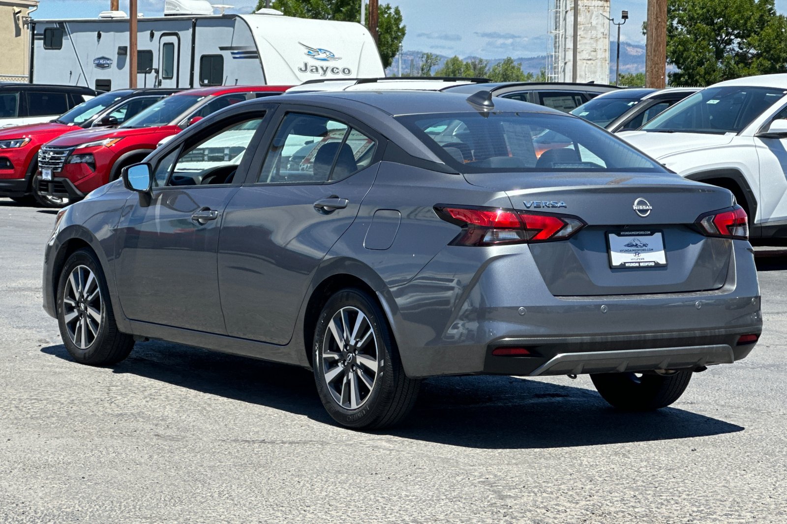Used 2025 Nissan Versa SV FWD image 6