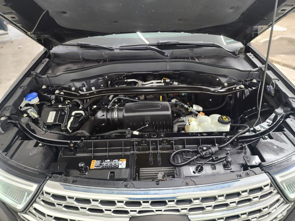 Used 2021 Ford Explorer Limited image 40