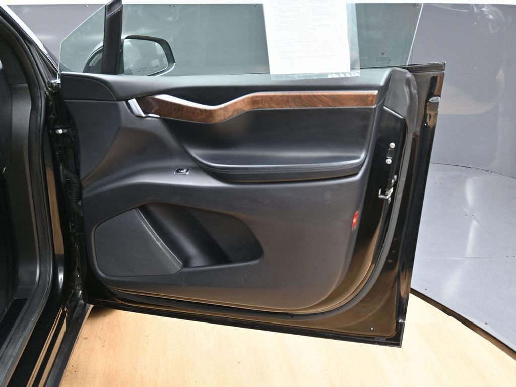 Used 2021 Tesla Model X Long Range image 45