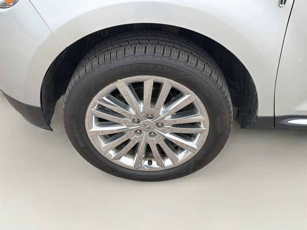 Used 2015 Lincoln MKX AWD w/ Equipment Group 102A image 33