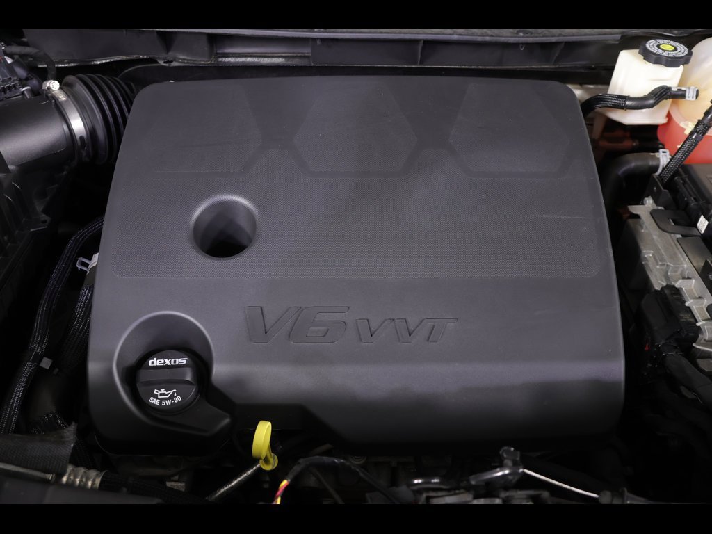 Used 2022 Chevrolet Traverse LT image 20