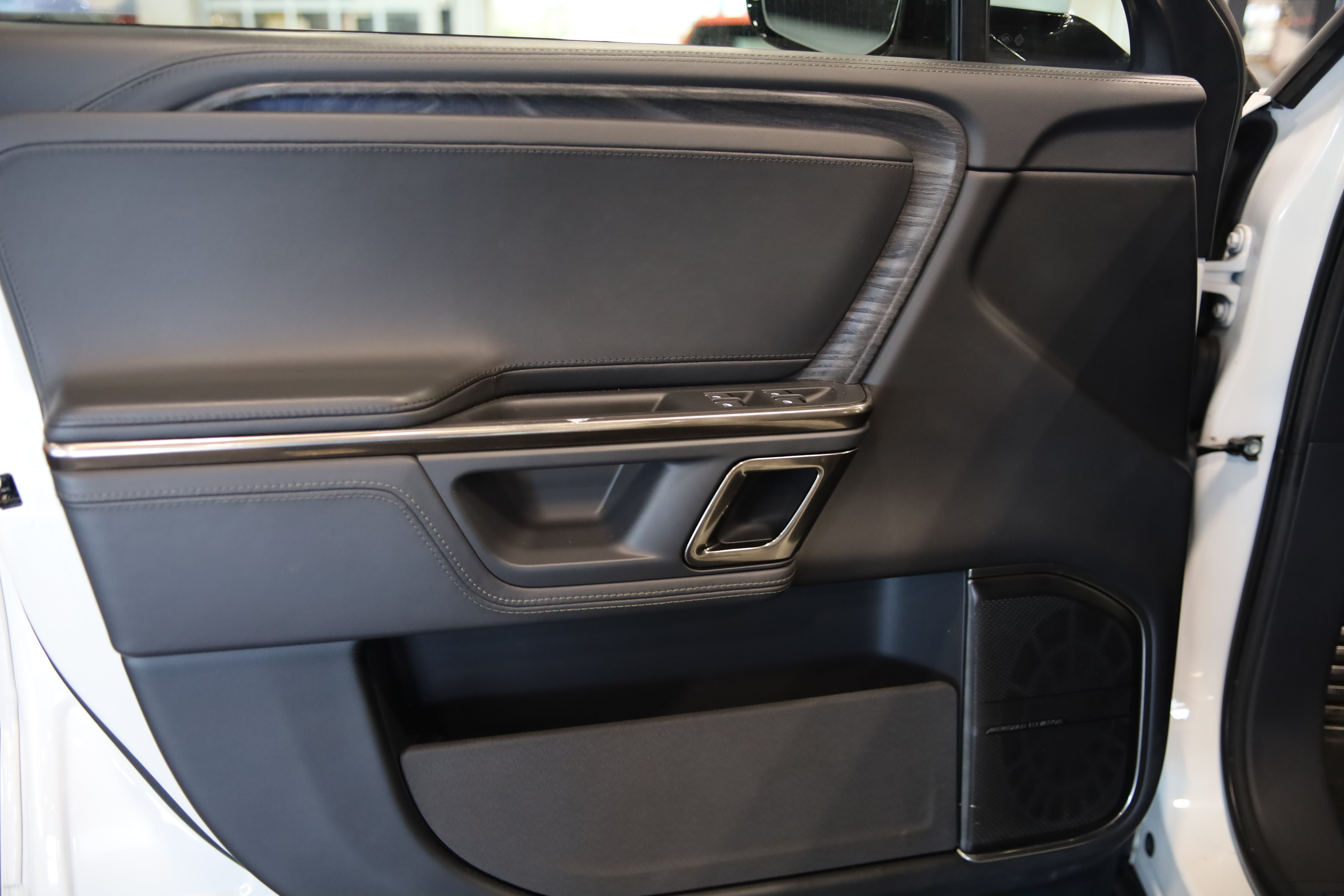 Used 2022 Rivian R1S Launch Edition Quad AWD/4WD image 13