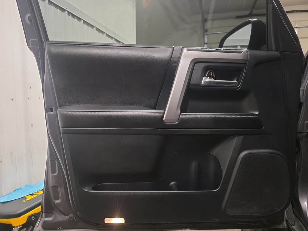 Used 2015 Toyota 4Runner SR5 Premium AWD/4WD image 13