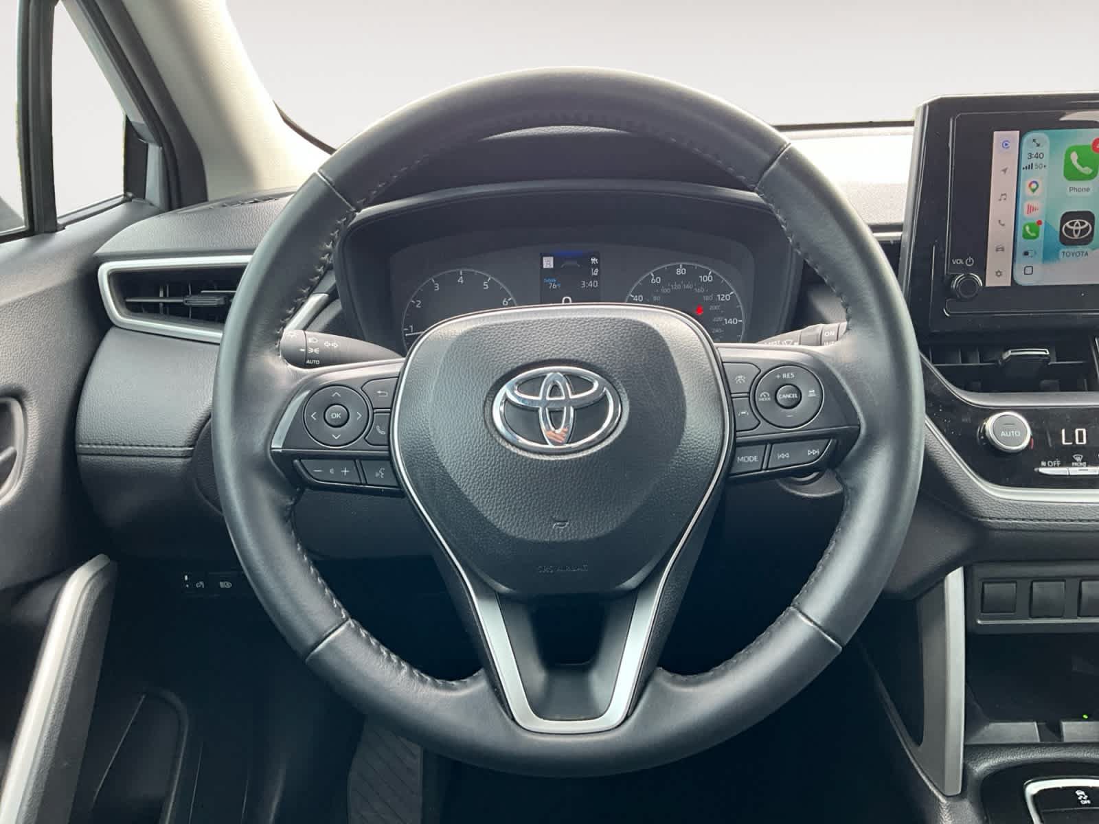 Used 2025 Toyota Corolla Cross LE w/ Moonroof Package FWD image 12