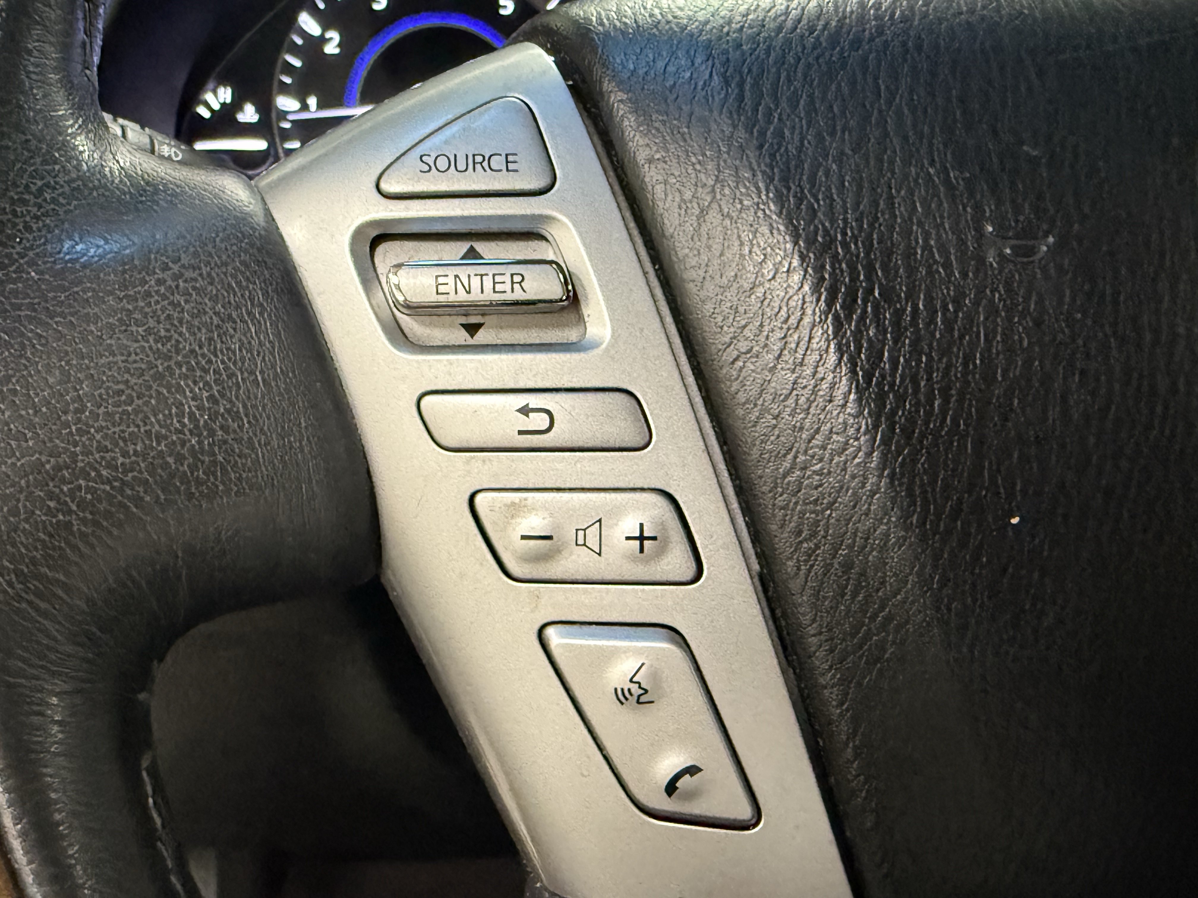 Used 2016 INFINITI QX80 2WD w/ 22" Wheel Package image 22