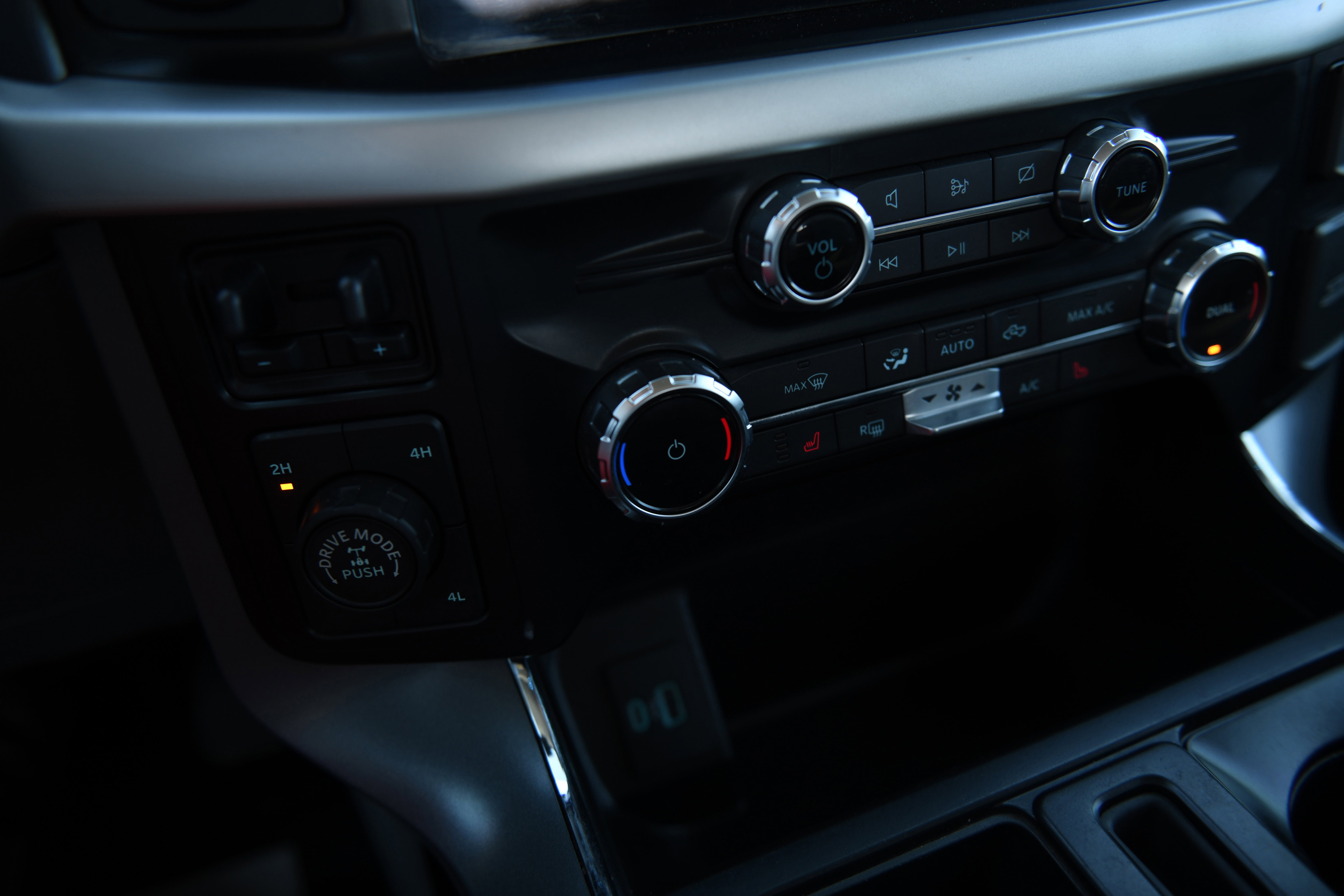 Used 2023 Ford F150 XLT w/ Equipment Group 302A High image 20