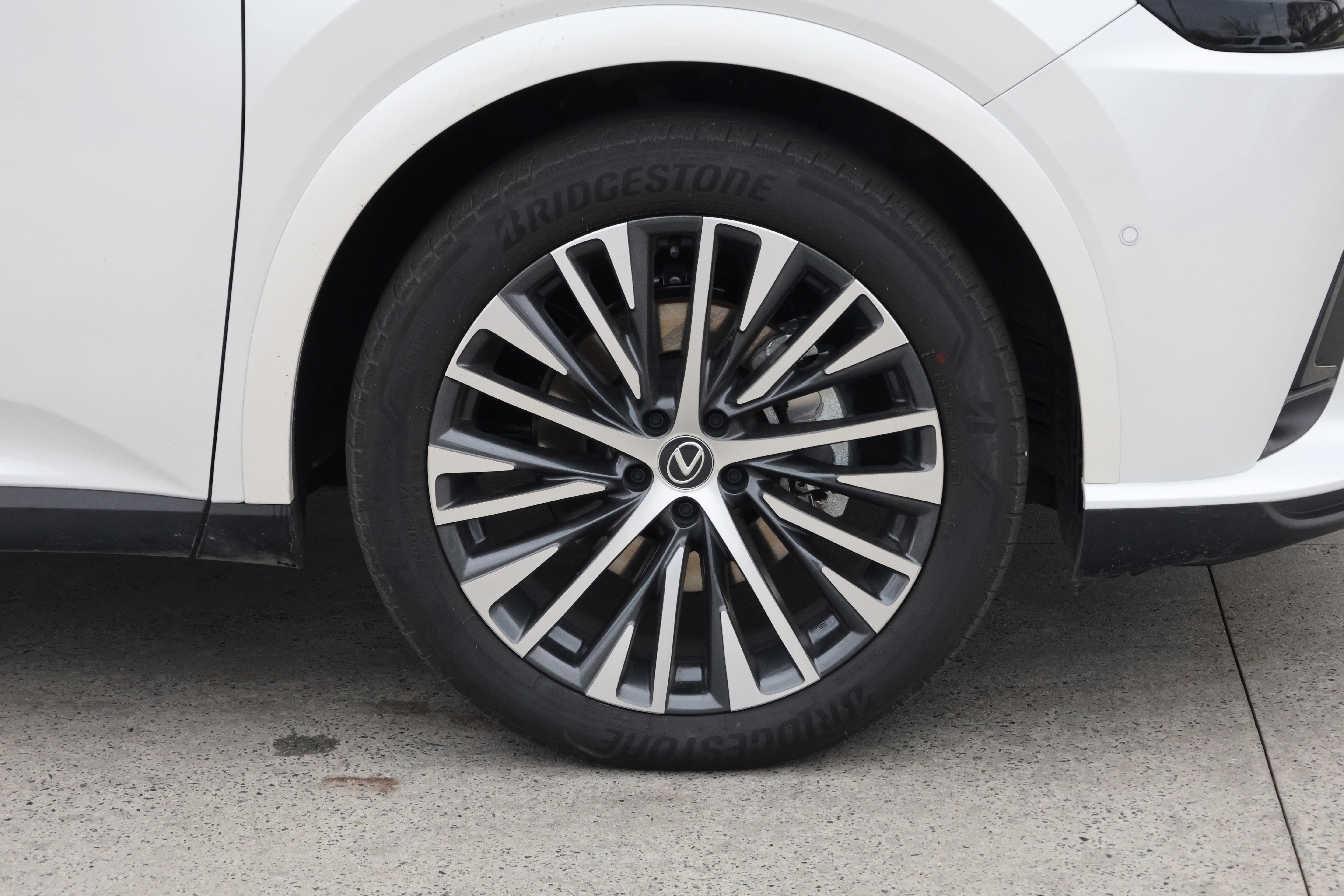 Used 2025 Lexus RX 350 image 11