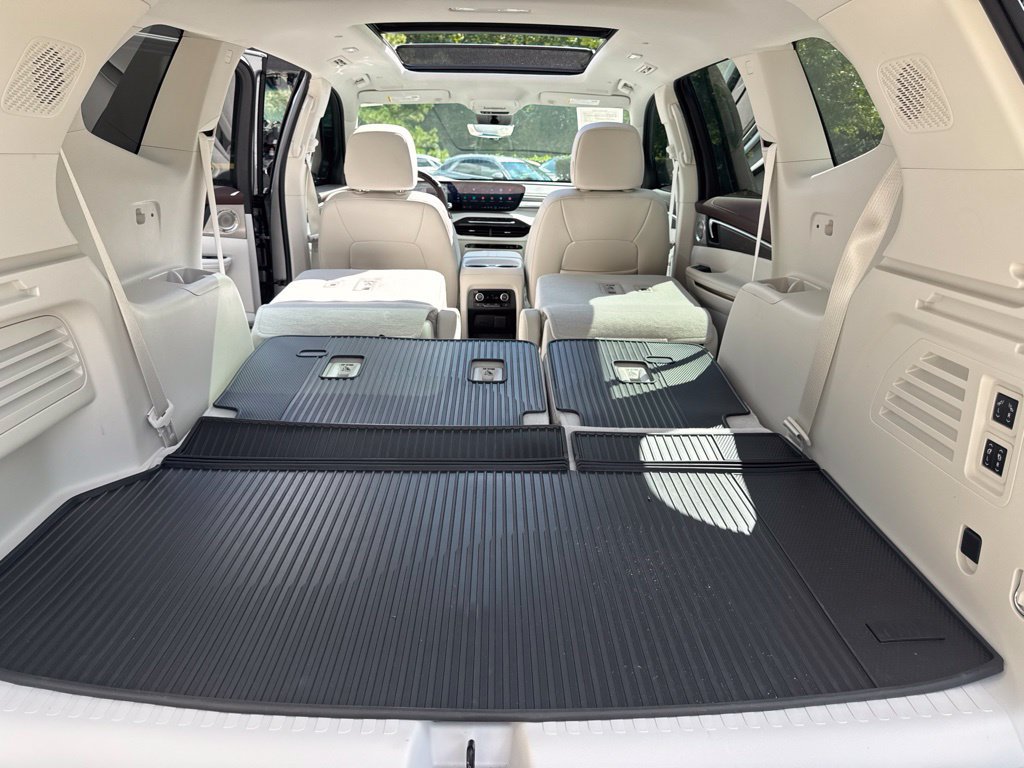 Used 2026 Buick Enclave Avenir w/ Super Cruise Package FWD image 36
