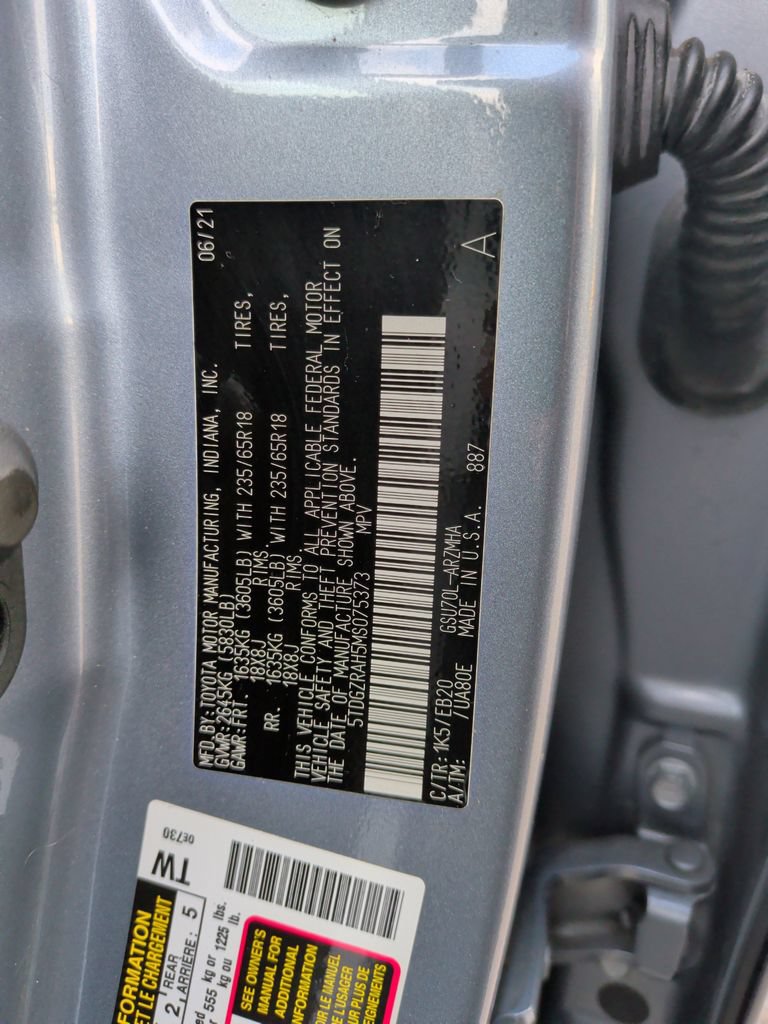 Used 2021 Toyota Highlander XLE FWD image 29